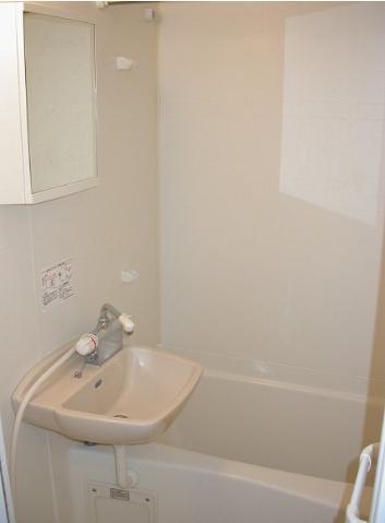 レジディア三越前(バス)