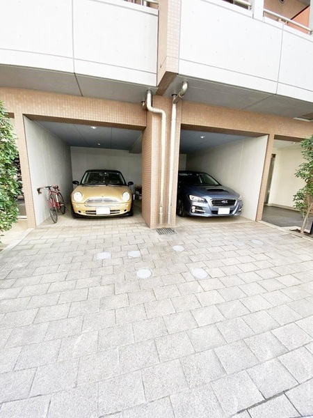 アルビレオ(駐車場)