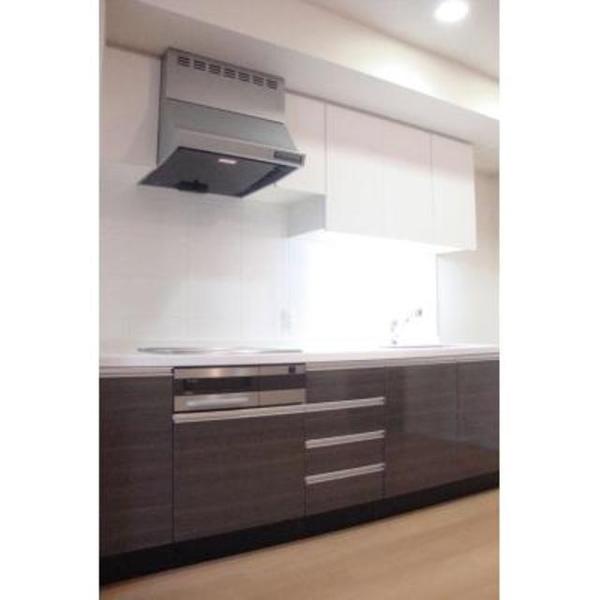 THETOKYOTOWERSMIDTOWER