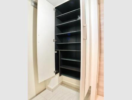 パインステージ白金高輪(玄関)