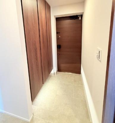 ブランズ本郷(玄関)