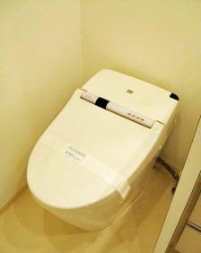 コンフォリア三田EAST(トイレ)