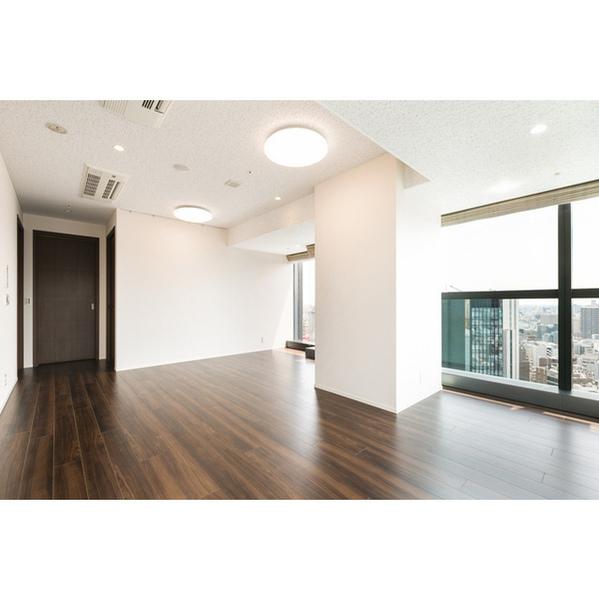 ワテラスタワーレジデンス(リビング)