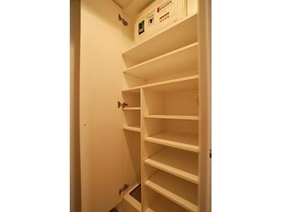 クレジデンス虎ノ門(収納)