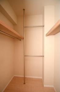 プライムアーバン新宿夏目坂タワーレジデンス(収納)