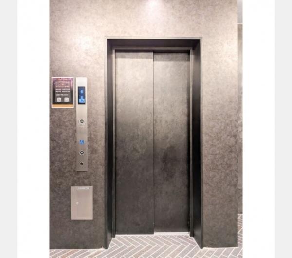 グレーシアフィット三軒茶屋(玄関)