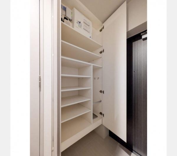 グレーシアフィット三軒茶屋(玄関)