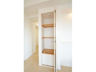 リバーシティ21新川(収納)