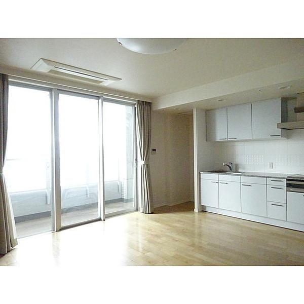 THETOKYOTOWERSSEATOWER