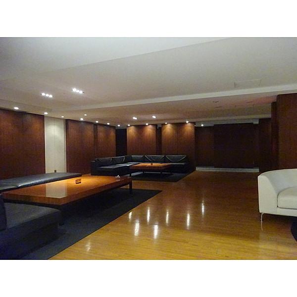 THETOKYOTOWERSSEATOWER