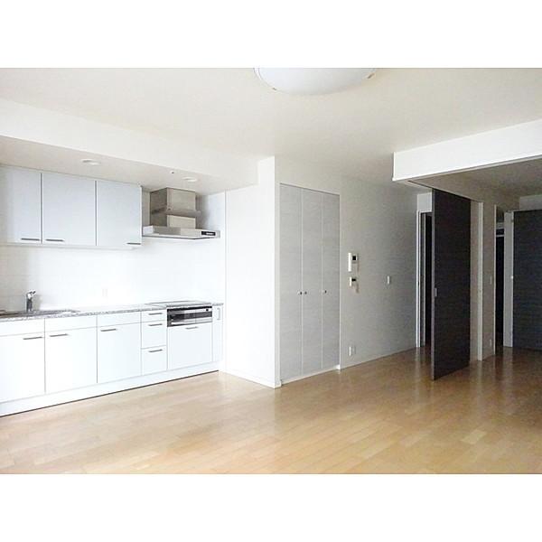 THETOKYOTOWERSSEATOWER