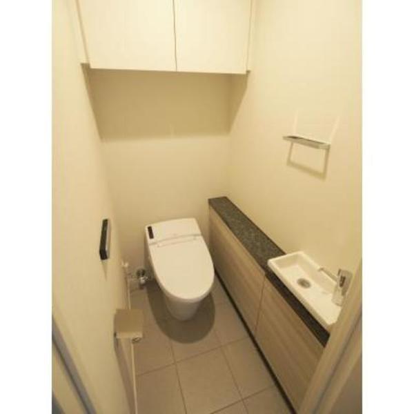 パークアクシスプレミア表参道(トイレ)