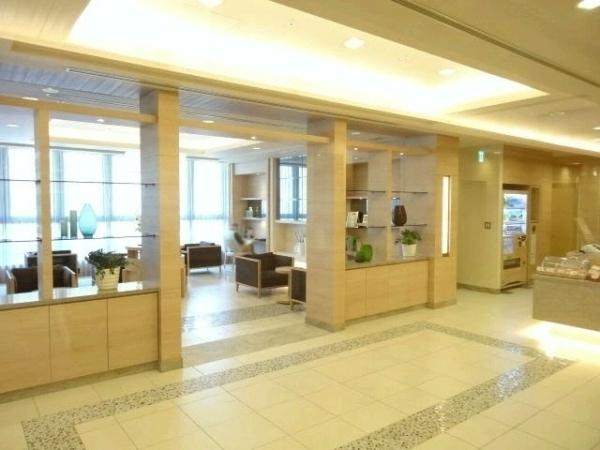 クロスエアタワー