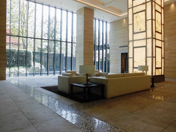 クロスエアタワー