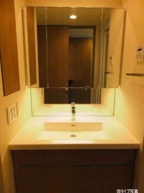 クロスエアタワー