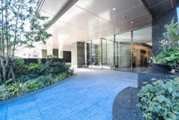 六本木グランドタワーレジデンス