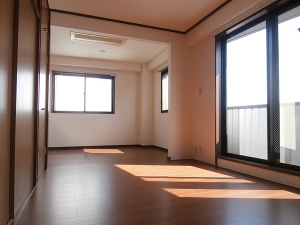 カサス広尾ビル