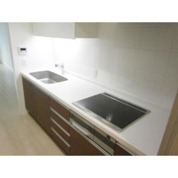 THETOKYOTOWERSMIDTOWER