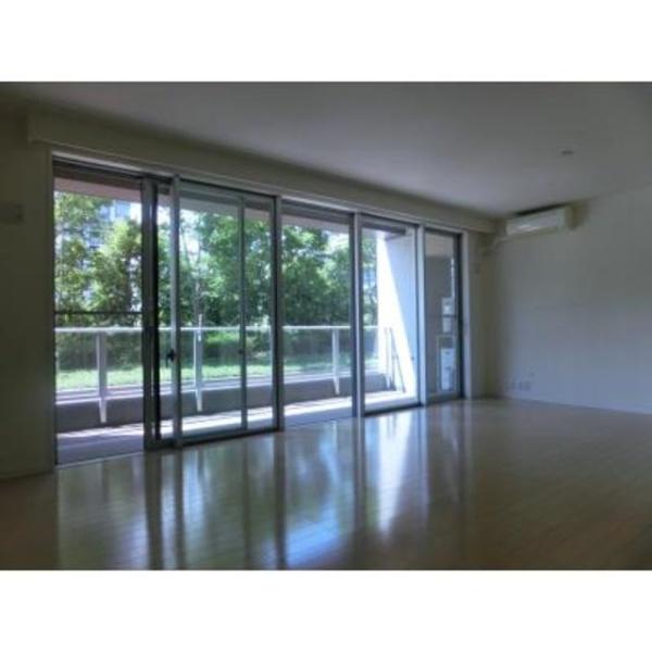 THETOKYOTOWERSMIDTOWER