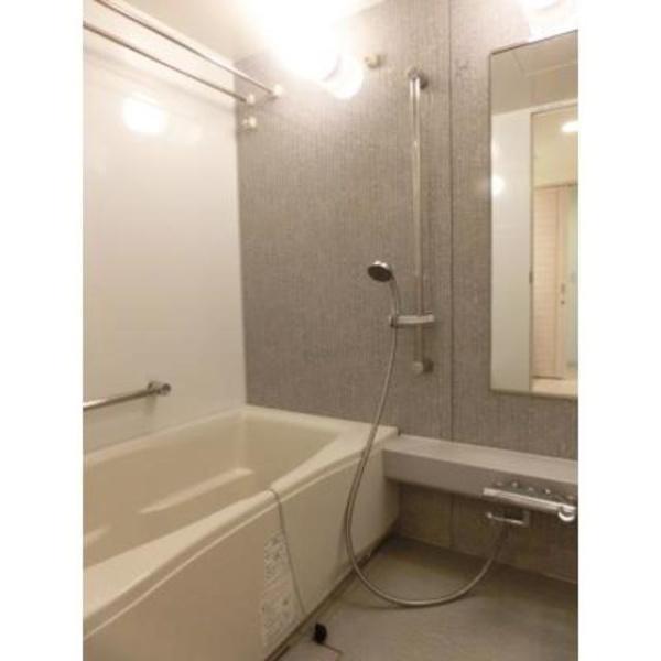 THETOKYOTOWERSMIDTOWER