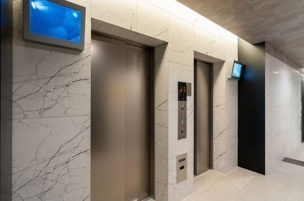 市谷台町坂フロント