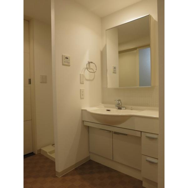 パークフラッツ銀座イースト