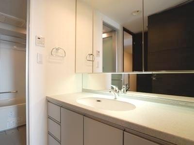 リエトコートアルクスタワー