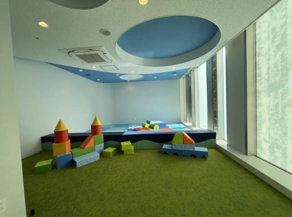 白金ザ・スカイEast