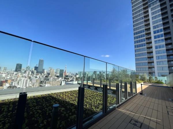 白金ザ・スカイEast