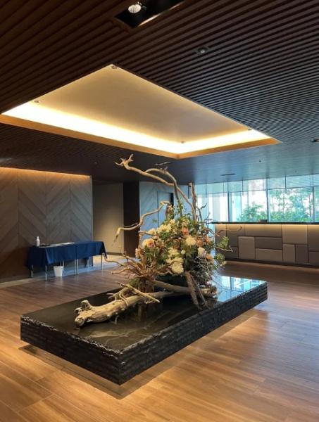 白金ザ・スカイEast