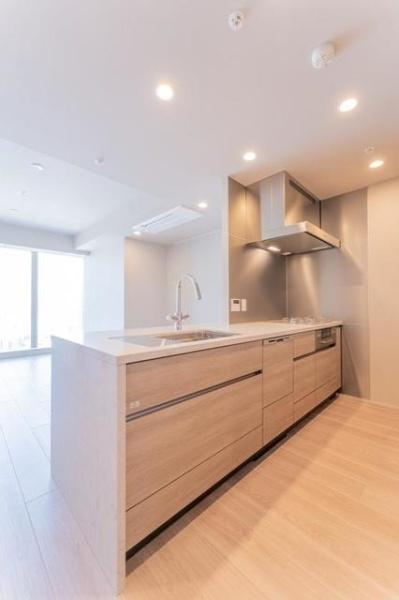 白金ザ・スカイEast