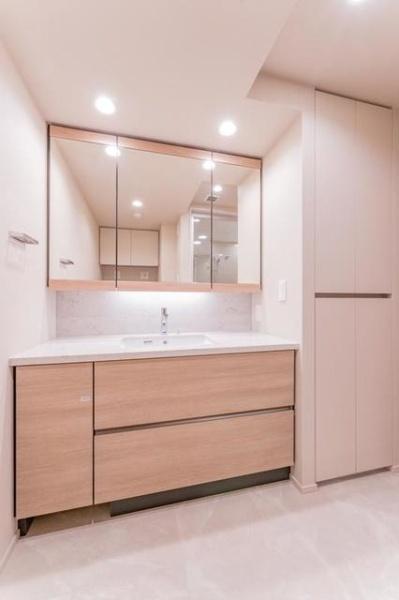 白金ザ・スカイEast