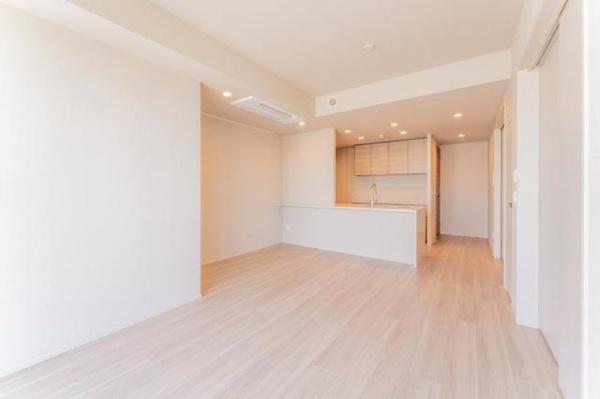 白金ザ・スカイEast