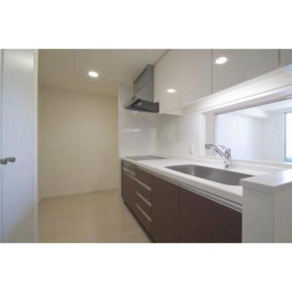 THETOKYOTOWERSMIDTOWER