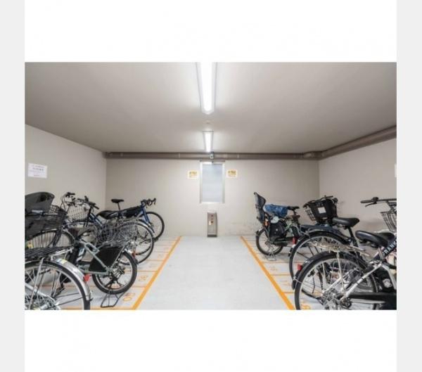 ルネ新宿御苑タワー