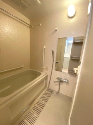 中央区新川２丁目のマンション