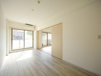 港区三田３丁目のマンション