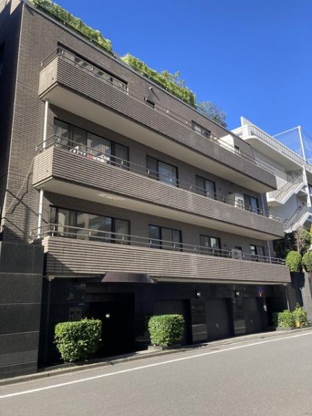 港区三田２丁目のマンション