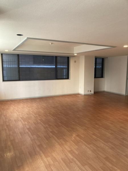 港区三田２丁目のマンション