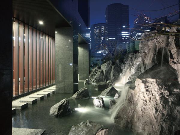 新宿区西新宿６丁目のマンション