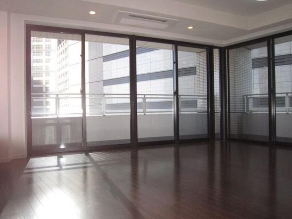 新宿区西新宿６丁目のマンション