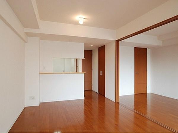 世田谷区下馬１丁目のマンション
