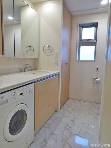 港区芝２丁目のマンション