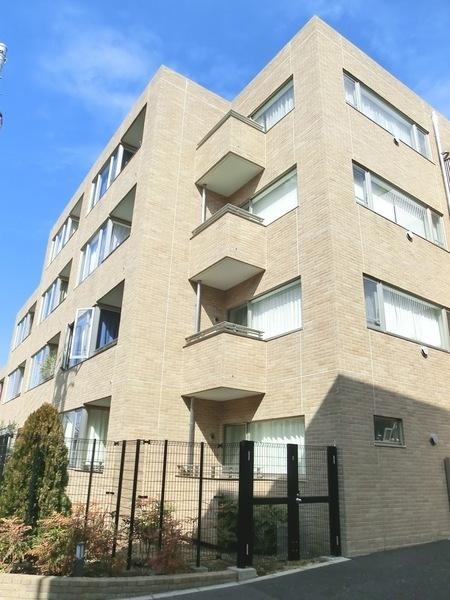 渋谷区神宮前５丁目のマンション