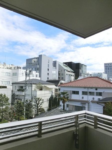 渋谷区神宮前５丁目のマンション