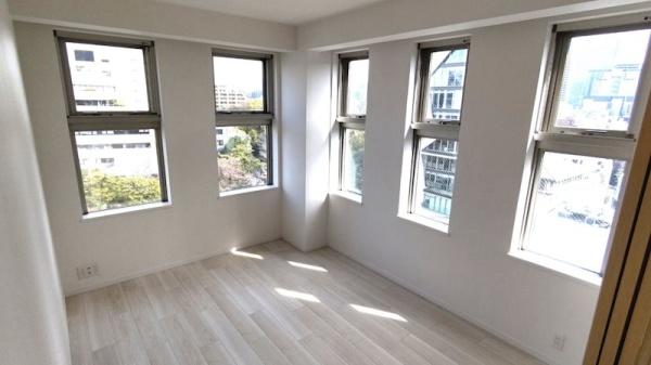 港区赤坂９丁目のマンション
