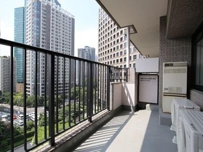 港区六本木１丁目のマンション