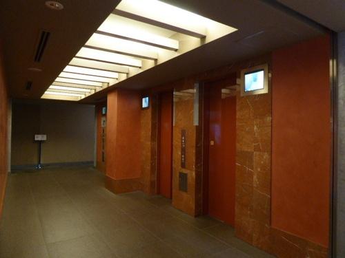 文京区根津２丁目のマンション
