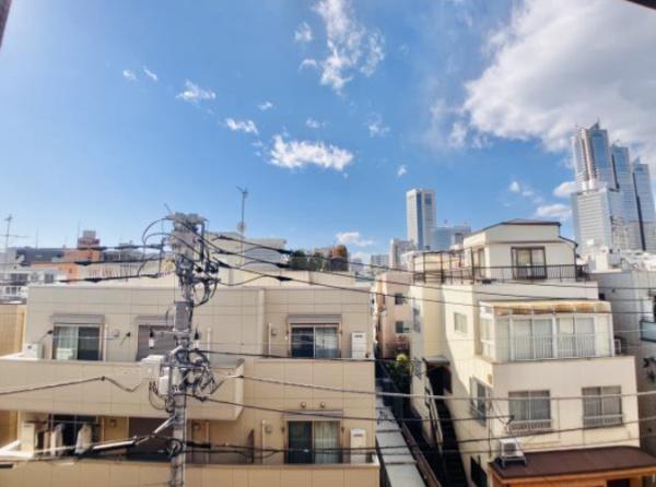 渋谷区代々木２丁目のマンション