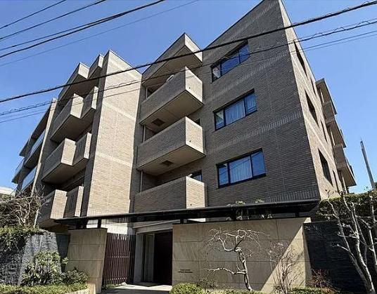 渋谷区初台２丁目のマンション